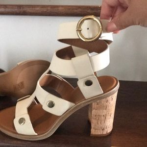 Leather Frye sandals 👡